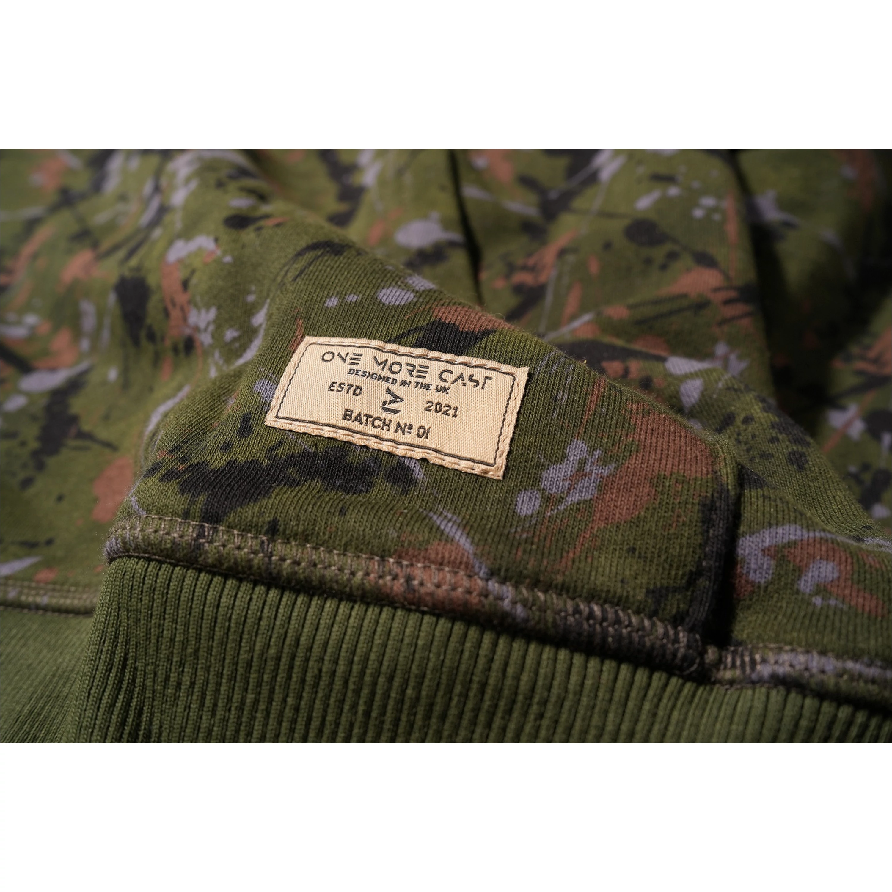 CAMO kapucnis pulover